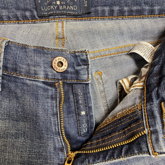 Lucky Brand Sweet Crop Jeans - Picture 12 of 13